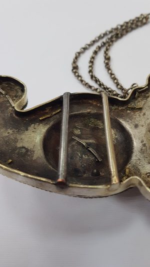 Рядка сребърна позлатена пафта от Вардарска Македония